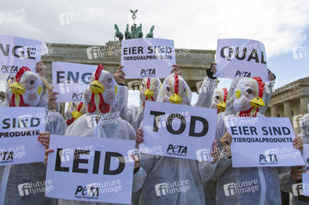 PETA Demonstration gegen Hühnerhaltung, Berlin