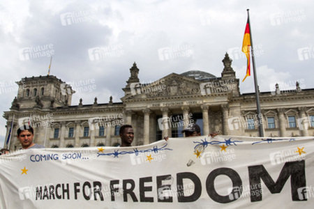 Refugees Demonstration vom Pariser Platz zum Kanzleramt, Berlin