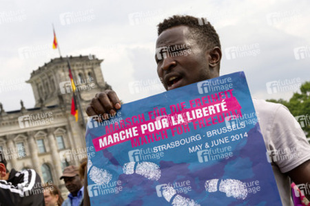 Refugees Demonstration vom Pariser Platz zum Kanzleramt, Berlin