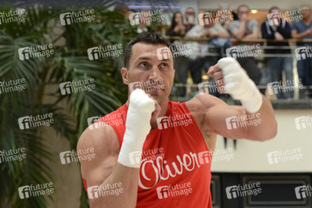 Wladimir Klitschko trainiert im Einkaufszentrum, Oberhausen