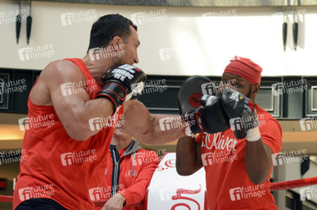 Wladimir Klitschko trainiert im Einkaufszentrum, Oberhausen