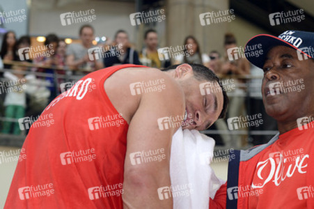 Wladimir Klitschko trainiert im Einkaufszentrum, Oberhausen