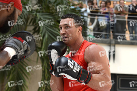 Wladimir Klitschko trainiert im Einkaufszentrum, Oberhausen