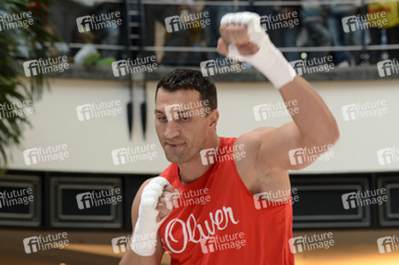 Wladimir Klitschko trainiert im Einkaufszentrum, Oberhausen