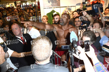 Wiegen zum Kampf Klitschko vs. Leapi, Mülheim an der Ruhr
