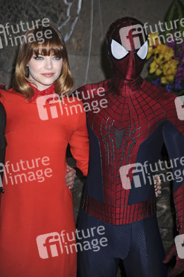 Der 'The Amazing Spider-Man 2' Cast schaltet das Licht im  Empire State Building an, New York