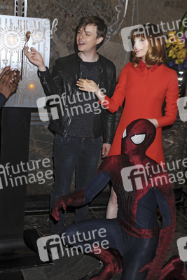 Der 'The Amazing Spider-Man 2' Cast schaltet das Licht im  Empire State Building an, New York