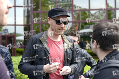 Chris Martin vor dem Hyatt Hotel, Köln
