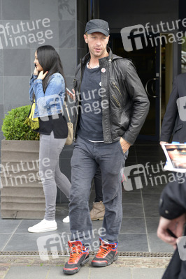 Chris Martin vor dem Hyatt Hotel, Köln