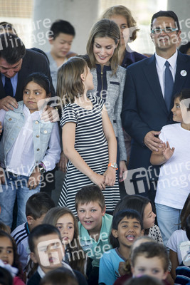 Prinzessin Letizia besucht die Maria Moliner Schule, Madrid