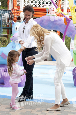 Carlos Moya und Carolina Cerezuela eröffnen das Nickelodeon Land, Madrid
