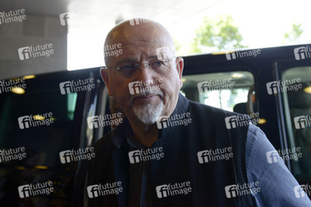 Peter Gabriel vor dem Hyatt Hotel, Köln