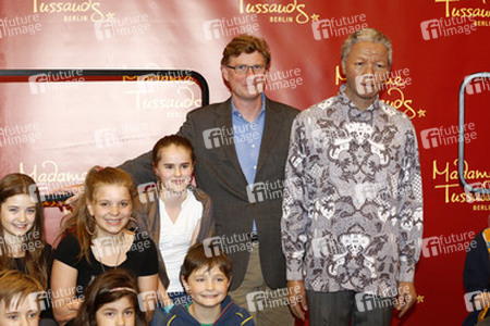 Enhüllung der Wachsfigur von Nelson Mandela,  Berlin