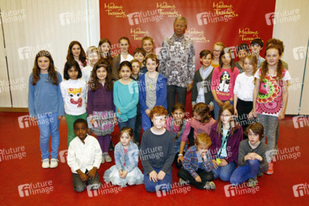 Enhüllung der Wachsfigur von Nelson Mandela,  Berlin