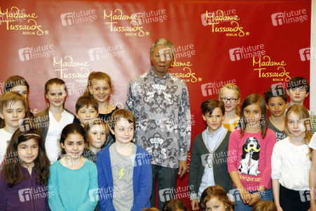 Enhüllung der Wachsfigur von Nelson Mandela,  Berlin