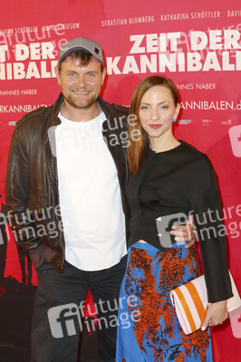'Zeit der Kannibalen' Premiere, Essen