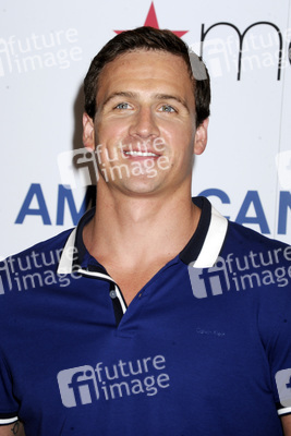 Ryan Lochte und Ireland Baldwin im Macy's Herald Square, New York