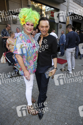 Charity-Event zur Versteigerung von Doreen Steinerts Herz, Berlin