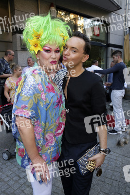 Charity-Event zur Versteigerung von Doreen Steinerts Herz, Berlin
