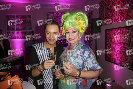 Charity-Event zur Versteigerung von Doreen Steinerts Herz, Berlin