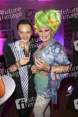 Charity-Event zur Versteigerung von Doreen Steinerts Herz, Berlin