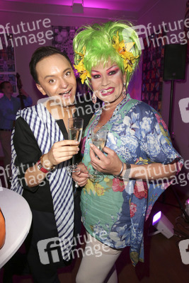 Charity-Event zur Versteigerung von Doreen Steinerts Herz, Berlin