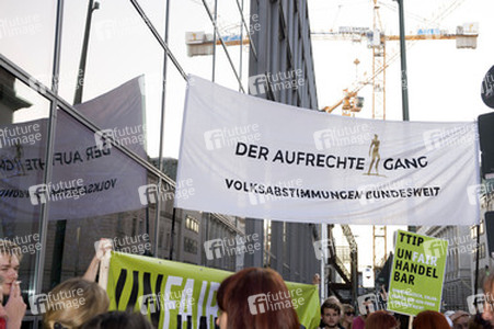 Demonstrationen während der TV-Talksendung 'Wie geht's, Europa?', Berlin