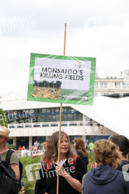 Demonstration gegen Monsanto, TTPI und für Tempelhof