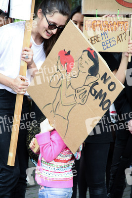 Demonstration gegen Monsanto, TTPI und für Tempelhof