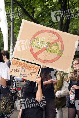 Demonstration gegen Monsanto, TTPI und für Tempelhof