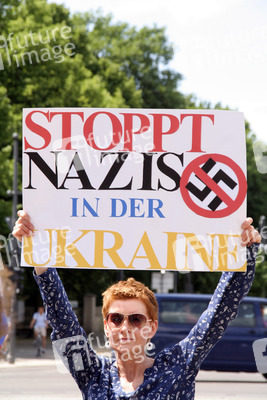 Organisation 'Staatenlos' veranstaltet Friedensdemo, Berlin