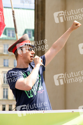 Organisation 'Staatenlos' veranstaltet Friedensdemo, Berlin