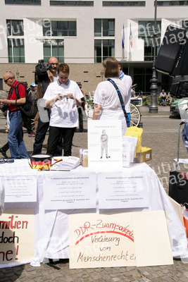 Demo zur Zwangsadoption in der DDR, Berlin