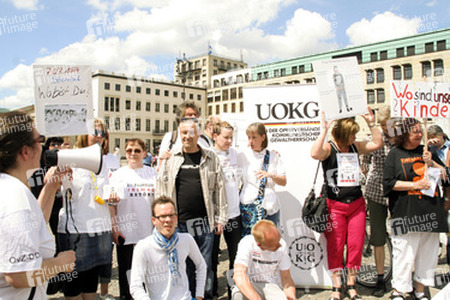 Demo zur Zwangsadoption in der DDR, Berlin