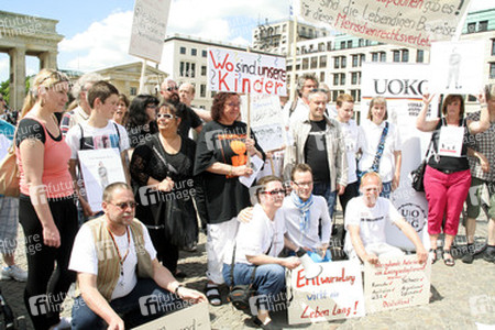 Demo zur Zwangsadoption in der DDR, Berlin
