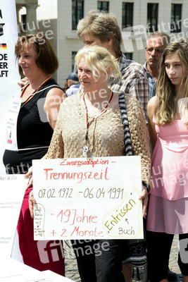 Demo zur Zwangsadoption in der DDR, Berlin
