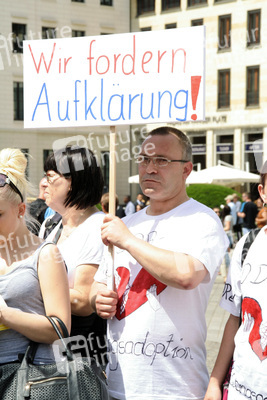 Demo zur Zwangsadoption in der DDR, Berlin