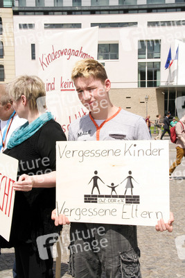 Demo zur Zwangsadoption in der DDR, Berlin