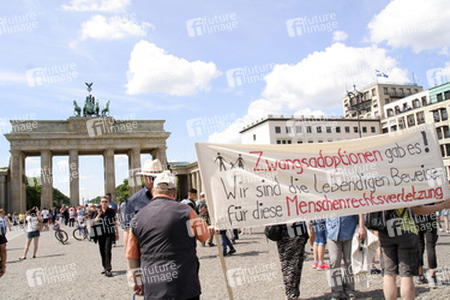 Demo zur Zwangsadoption in der DDR, Berlin