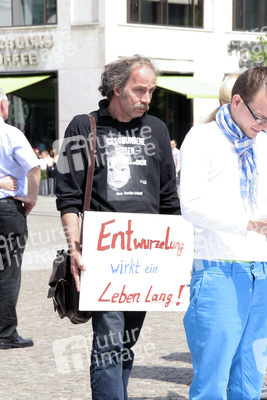 Demo zur Zwangsadoption in der DDR, Berlin