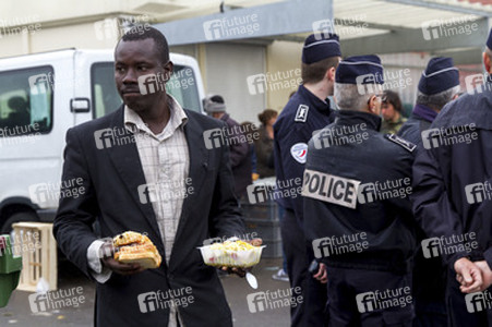 Flüchtlinge im Flüchtlingslager in Calais