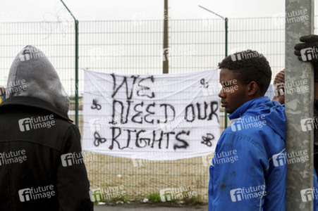 Flüchtlinge im Flüchtlingslager in Calais