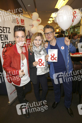 DKMS-Registrierungs- und Informationsstand zum World Blood Cancer Day, Berlin