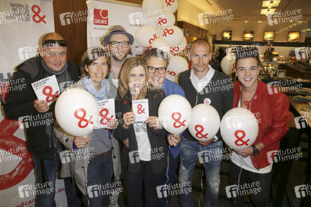 DKMS-Registrierungs- und Informationsstand zum World Blood Cancer Day, Berlin