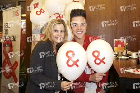 DKMS-Registrierungs- und Informationsstand zum World Blood Cancer Day, Berlin
