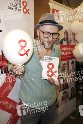 DKMS-Registrierungs- und Informationsstand zum World Blood Cancer Day, Berlin