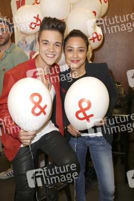 DKMS-Registrierungs- und Informationsstand zum World Blood Cancer Day, Berlin