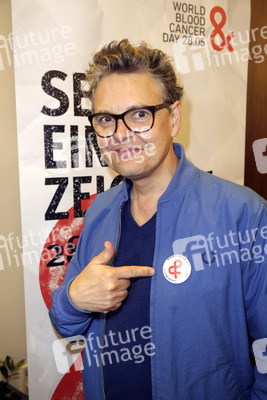 DKMS-Registrierungs- und Informationsstand zum World Blood Cancer Day, Berlin