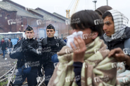Französische Polizei räumt Flüchtlingslager bei Calais