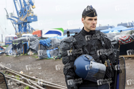 Französische Polizei räumt Flüchtlingslager bei Calais
